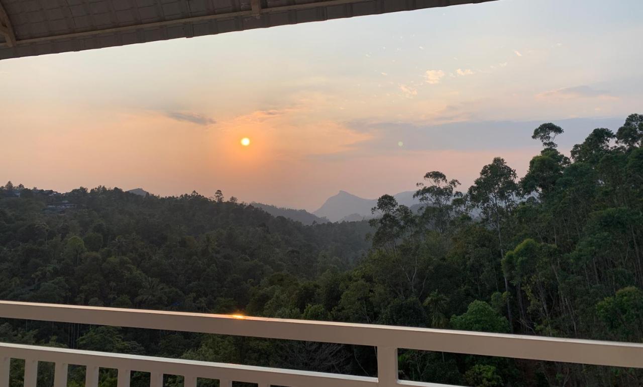Hotel White House, Munnar Exteriér fotografie